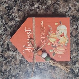 Audrey's shelf siterd fall saying 5.25H x 4: W "Harvest Blessings" new w tags